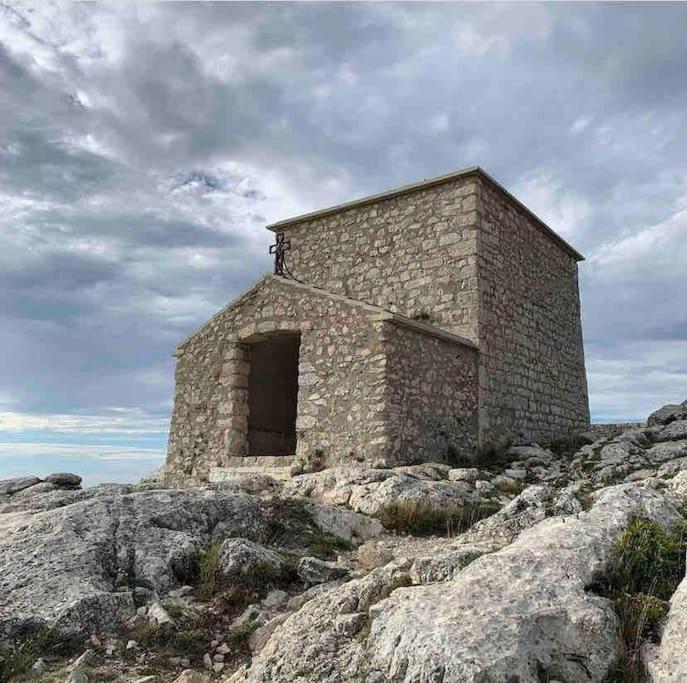 Tiny Liloumaca Coeur Ste Baume Villa Plan d'Aups Exterior foto